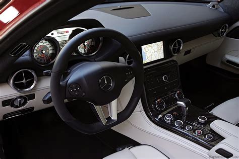 Cars World: Mercedes-Benz SLS AMG Interior