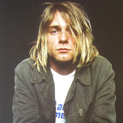 Kurt Cobain BIography • Guitarist Kurt Donald Cobain