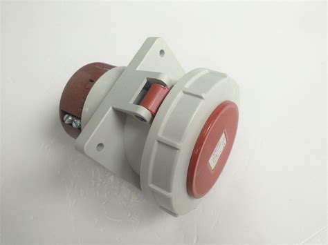 4 Pins 63A Industrial Plug Sockets Rated IP44 IEC 60309 2 Certification