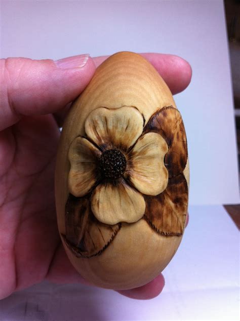 Mike Pounders Wood Carving: A Difficult Egg | Wood eggs, Wooden eggs, Wood carving patterns