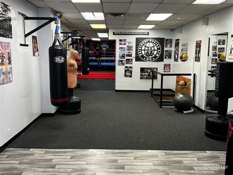 Authentic Boxing Gym in Queens NYC | Rent this location on Giggster