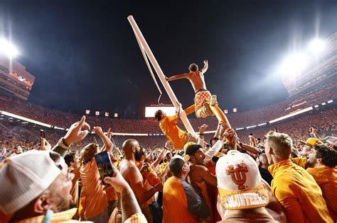 SEC fines Tennessee 100k; Vols crowdsourcing new goalposts - WBBJ TV