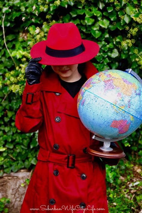 Carmen Sandiego Costume - Suburban Wife, City Life