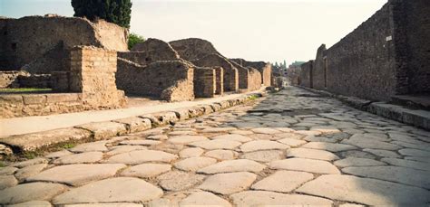 What the Graffiti of Ancient Pompeii Teach Us About Our Modern Selves - De Gruyter Conversations