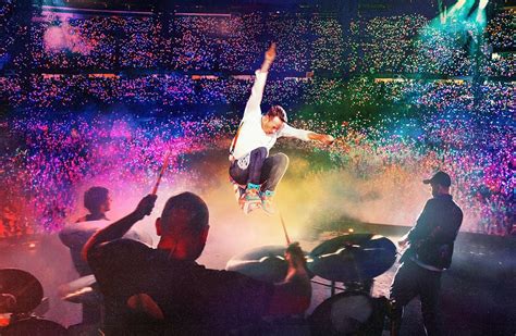 Coldplay高雄演唱會「最貴票價2.2萬」 可台上拍照多項福利公開