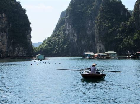 Guide to Halong Bay Cruises in Vietnam Plus Our Cruise with The Au Co ...