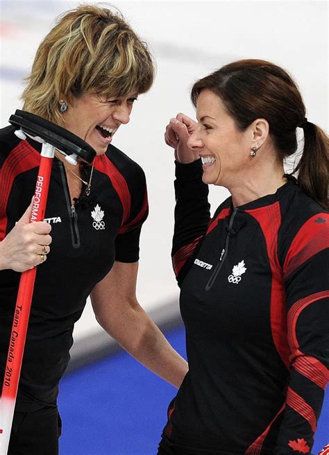 Canada’s Olympic Women’s Curling Team Defeats Switzerland | The Epoch Times