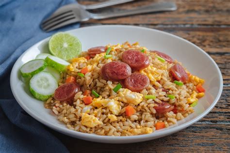 Resep Nasi Goreng Sosis Istimewa untuk Sarapan - MAHI