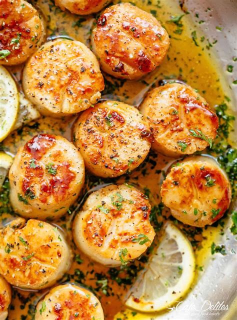 Baked Scallops in Parmesan Garlic Butter