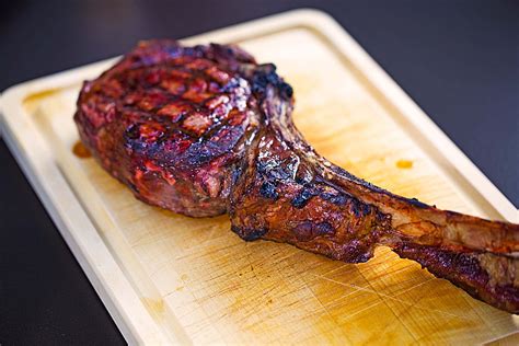 Tomahawk Steak Dry Aged vom Grill von tipsyman | Chefkoch.de