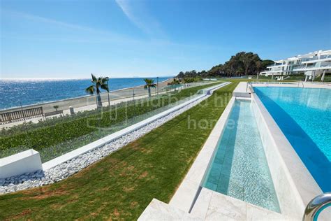 Beachfront properties for sale in Marbella