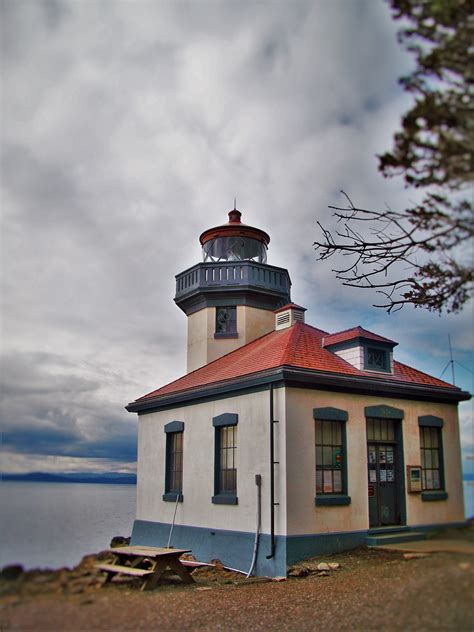 Lime Kiln Lighthouse San Juan Island Washington 1 - 2TravelDads