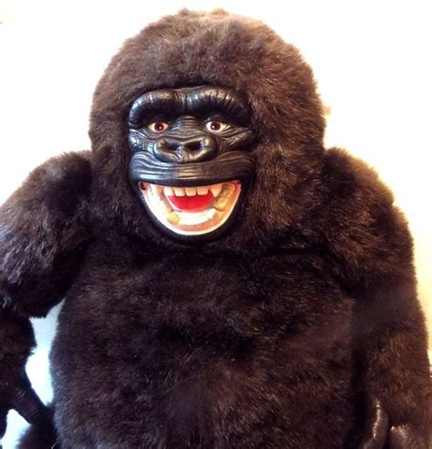 VINTAGE 1986 STUFFED KING KONG PLUSH 20-23 INCHES UNIVERSAL CITY ...