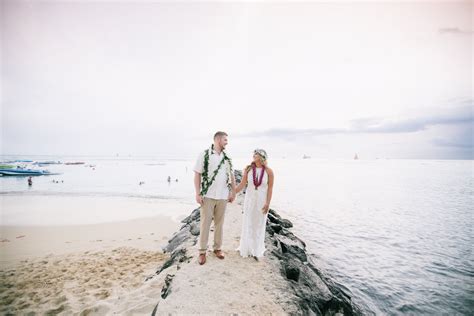 Trisha + Buck | Outrigger Canoe Club » Pinky Photography