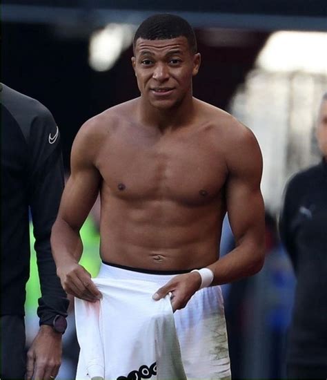 Soccer Bulge on Twitter | Kylian mbappé, Sport inspiration, Club world cup