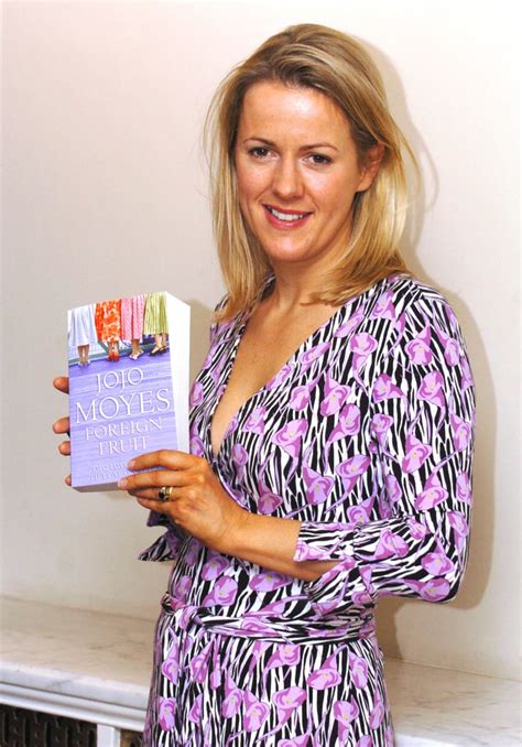 Jojo Moyes | Pictures of Authors | POPSUGAR Entertainment Photo 7