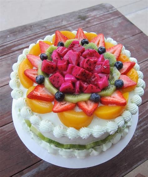 Fruit-Topped Cake tips | Cakes with fruit, Cake with fruit on top ...