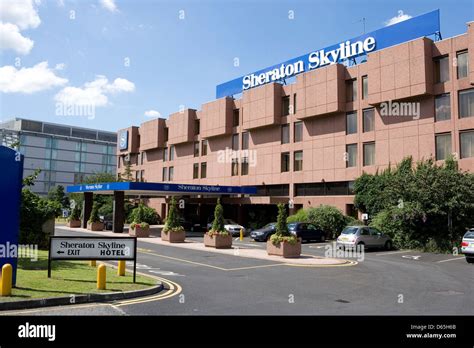 Sheraton Skyline hotel Heathrow London England Stock Photo - Alamy