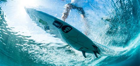 Surfboard Fins Explained - Lunasurf