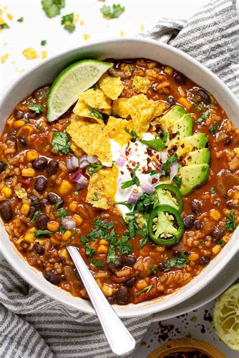 Spicy Black Bean Soup | This spicy black bean soup makes the perfect quick and easy weeknight ...