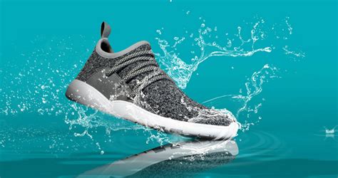 How To Choose Perfect Waterproof Shoes For Rainy Season