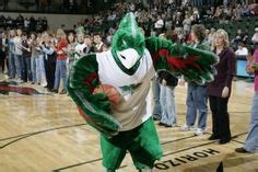 UIC Flames mascot, Sparky D. Dragon. | Mascot, Wisconsin green bay, League