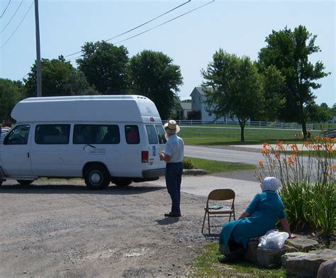 Middlefield, Ohio -- Amish couple collect parking fee at t… | Flickr