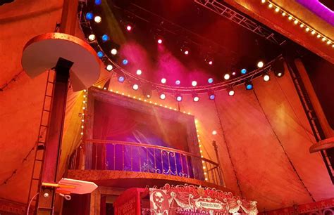 What Is the Importance of Lighting in Theatre? - OPTO Projects