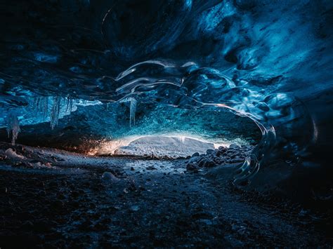 360 Virtual Tour of the Mendenhall Glacier Ice Caves