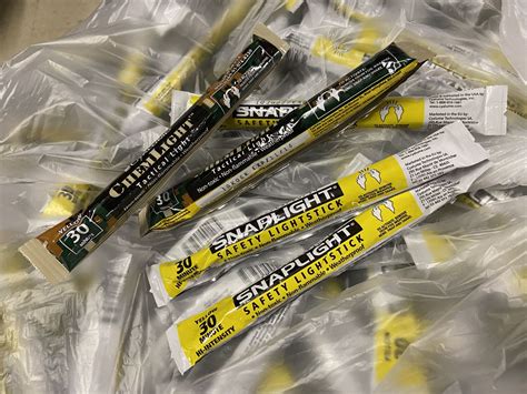 ChemLight Tactical Light Glow Sticks, 800++, Yellow Mixed Assortment, but most appear to be 'Yell