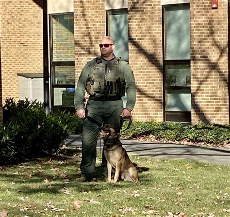 FCC students see police dog, handler hard at work