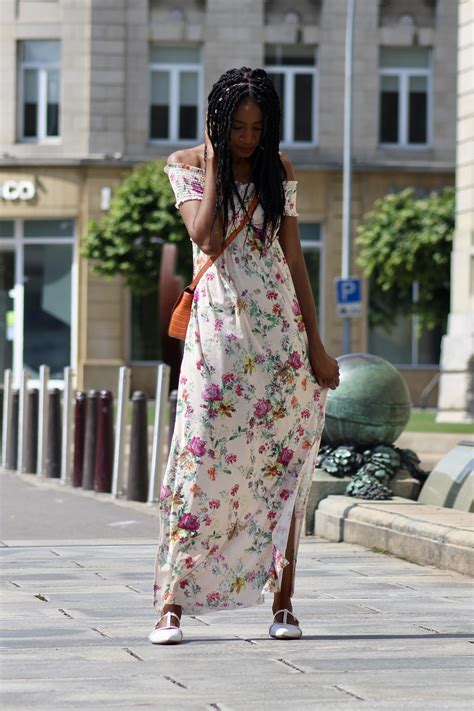 Summer florals white flats outfit, effortless look for summer - Biba's ...