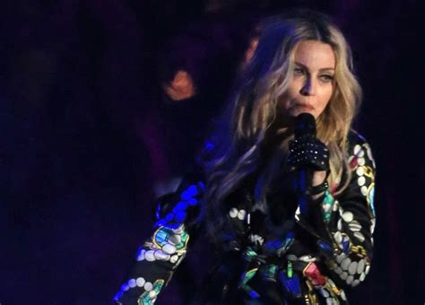 Madonna reschedules first 5 shows, plans to kick off tour in Montreal | Globalnews.ca