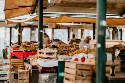 Your 2021 Guide to Louisville Farmers' Markets | StyleBlueprint