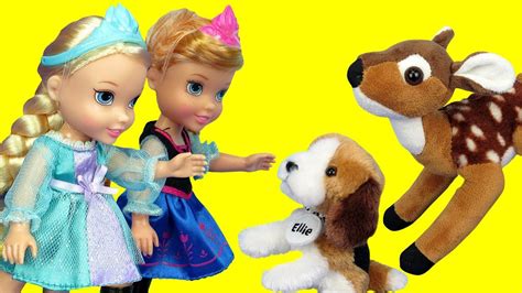 Elsa and Anna toddlers feed cute stuffed animal pets – HousePetsCare.com