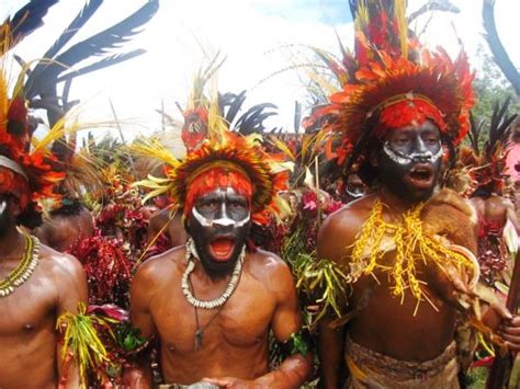 Goroka Show holiday in Papua New Guinea | Responsible Travel