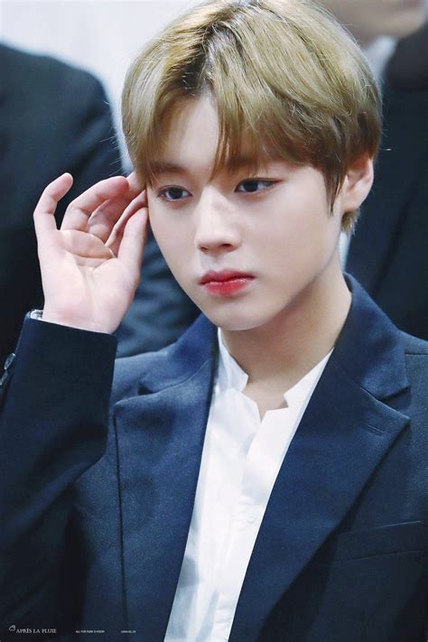 Wanna-One - Park Jihoon | Performance art, Park, Rapper