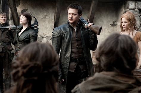 8 New Images from HANSEL AND GRETEL WITCH HUNTERS Starring Jeremy ...