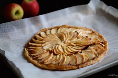 Tarte fine aux pommes et sa glace à la vanille (pas à pas) | Cuisine en Scène, le blog cuisine ...