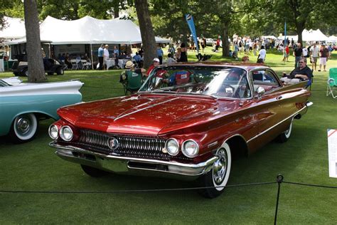 1960 Buick Invicta Custom 2 door hardtop | Buick cars, Buick, American ...