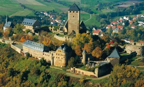 Explore the Enchanting Ruins of Lichtenberg Castle in Germany