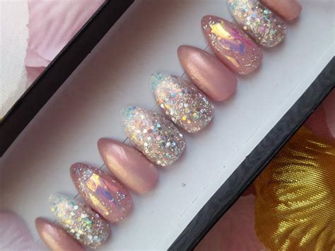 Rose Gold Glitter nails! : r/RedditLaqueristas