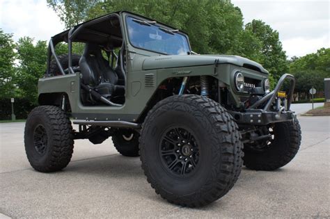 Modified 1976 Toyota Land Cruiser FJ40 in 2020 | Toyota land cruiser ...