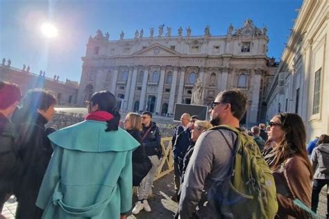 Vatican: Tour Of St. Peter's Basilica, Papal Tombs & Square