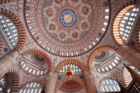 La mezquita de Selimiye fue diseñada y construida por el famoso ...