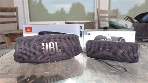 JBL Charge 5 vs Flip 6 — Stream Tech Reviews by BadIntent