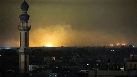 Gaza: Israel strikes kill dozens in Rafah 'massacre'