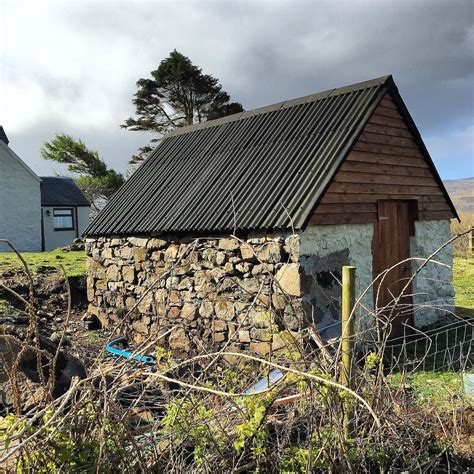 Stone Outbuilding on Eigg Island, Scotland » The Shelter Blog