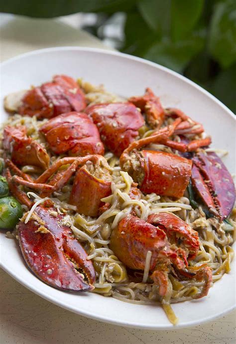 Eastern House of Seafood Delicacy: Lobster Hokkien Mee! - ieatishootipost