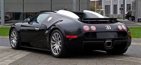 File:Bugatti Veyron 16.4 – Heckansicht (9), 5. April 2012, Düsseldorf ...